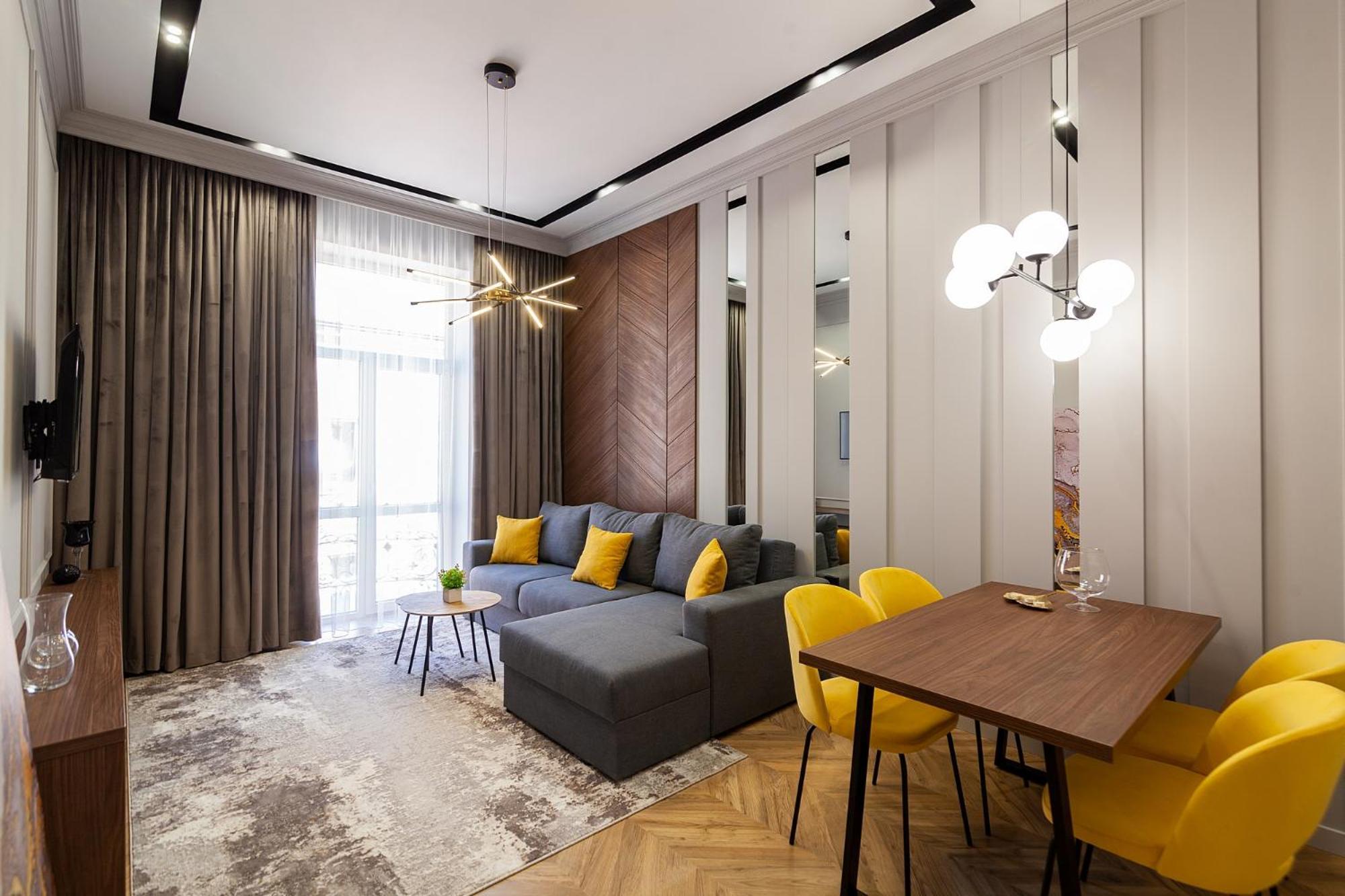 Royal Aparts Multi Lviv Ngoại thất bức ảnh