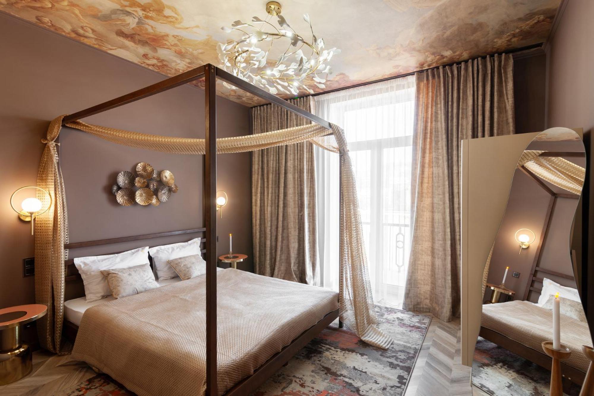 Royal Aparts Multi Lviv Ngoại thất bức ảnh
